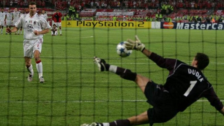 За да дойде и нова победа над Шева в двубой един на един, при последната дузпа. Това е краят - Ливърпул печели!