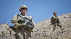 Матис е на необявено посещение в Афганистан