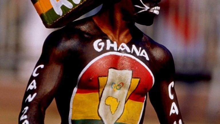 Ганайски фен, който е "погребал" съперника от Того.