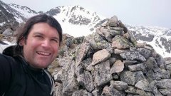 Сливенският алпинист Скатов придоби популярност миналата година като първия веган, който се изкачи на Еверест