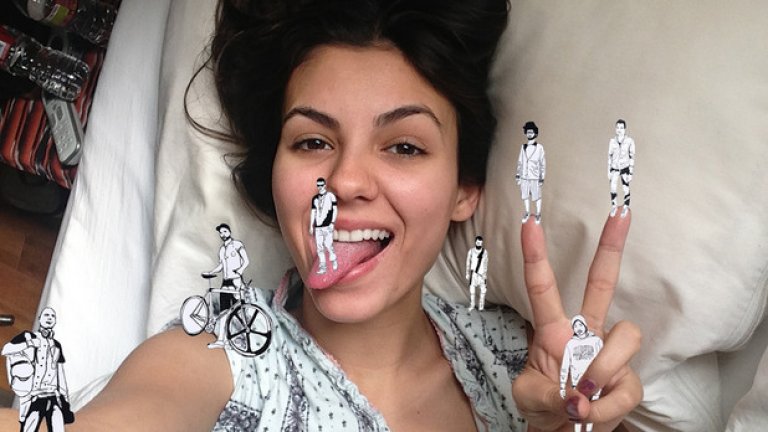 "Обличане" на голите селфита