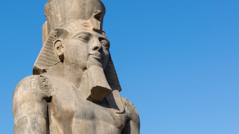 Човекът, живял близо 90 години, превръща живота си в безсмъртие, присъщо само на един истински фараон