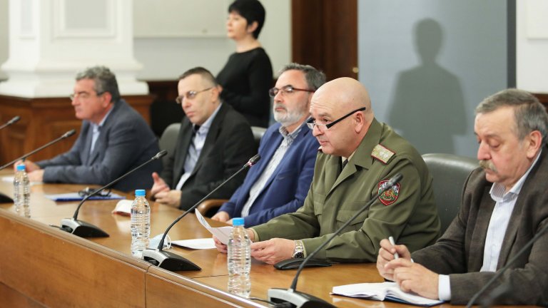19 нови регистрирани случая на COVID-19, 8 нови излекувани