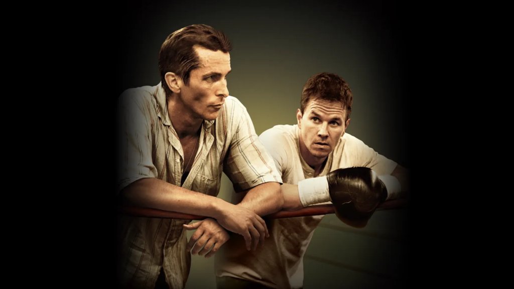 “Боецът” (2010 г.)
Оценка в Imdb: 7,8 от 10 звезди
Къде да гледате: в Prime Video
Мики (Марк Уолбърг) е обещаващ боксьор от Масачузетс, който се опитва да излезе от сянката на Дики (Крисчън Бейл) - бивш боксьор и местен герой, чиято кариера е съсипана от наркотична зависимост. И докато Дики се опитва да свикне с мисълта, че повече няма да се качи на ринга, неговият по-малък брат го търси с молбата да му стане треньор.
За превъплъщението си като Дики Еклунд Крисчън Бейл печели първия си и за момента единствен “Оскар”.