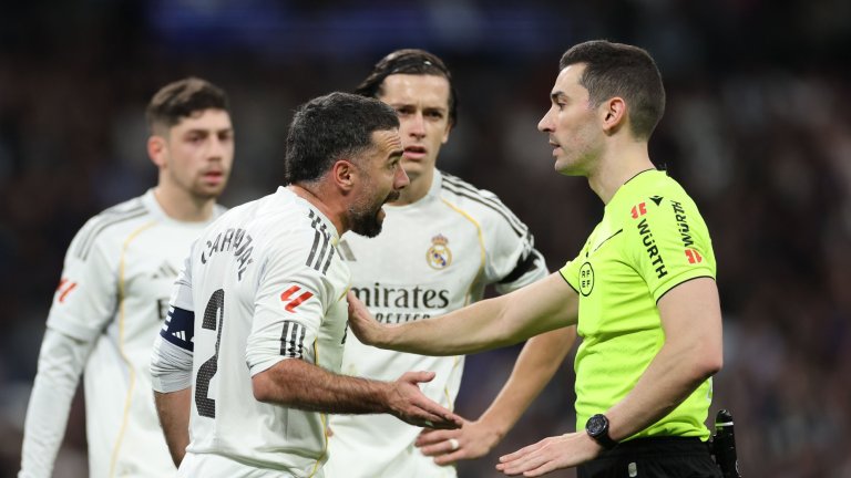 Реал се срина болезнено у дома и изостана от Барса