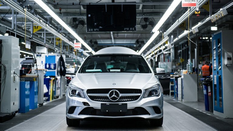 13) Mercedes-Benz	

Стойност на бранда: 34.4 млрд. долара
Годишно изменение: +18 процента