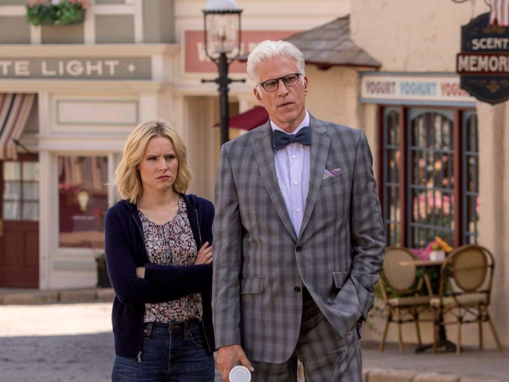 „The Good Place“ (NBC) 
Сериалът обещава много вълнение, докато Еленор (Кристен Бел)  се опитва да запази в тайна, че е пратена в „доброто място“ по погрешка. Алтернативата е „лошото място“.