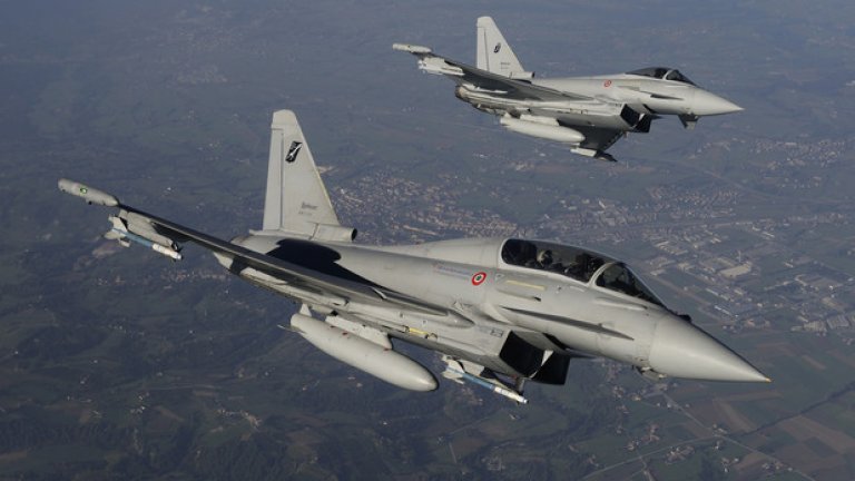 Предлаганите от Италия Eurofighter Typhoon са модел Tranche 1, Block 5. Произведени са между 2004 и 2008 г., които ги прави „почти нови”, по думите на генерал Румен Радев. Машините са налетели средно едва 1100 часа от общия им ресурс от 8000 часа.Проблемите с тази опция са няколко и са свързани до голяма степен с нейните предимства. По същество Eurofighter е конструиран с ударение върху възможностите му за борба с противникови изтребители. Така машината има изключителна маневреност, мощен радар и въоръжение, давайки й сериозни чисто изтребителни възможности. Интегрирането на способности за борба със земни цели обаче върви по-бавно и в момента това е един от големите недостатъци на Eurofighter. Друг минус е високата цена на техническата поддръжка. 