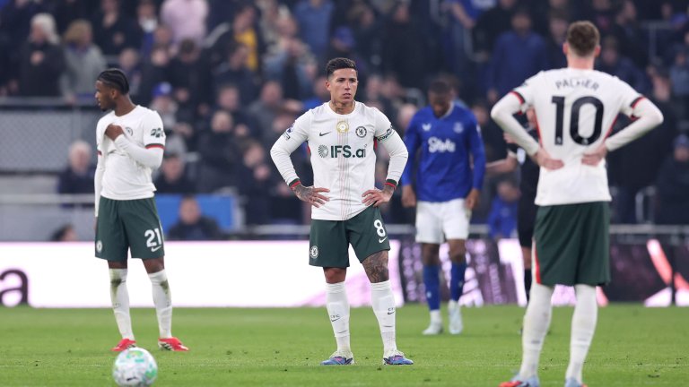 Още един провал остави Челси зад Ливърпул