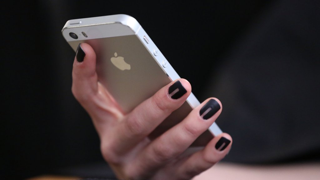 iPhone, apple