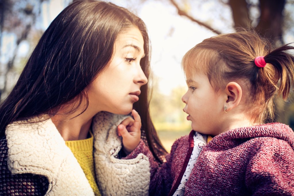 Да се извиниш на детето... Чудесна идея, само да не прекаляваме
