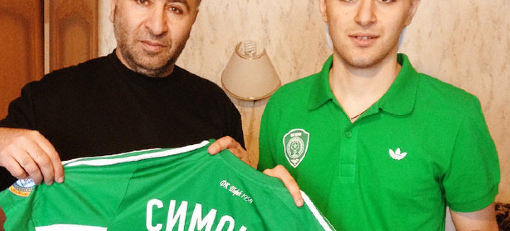 Благотворителна кауза. През 2014 г. Терек подписа договор с футболист на име Гриша Симонян. На пръв поглед нищо странно. 19-годишното момче обаче бе диагностицирано с рак на мозъка. Президентът на клуба Рамзан Кадиров разпореди да му бъде предложен договор със солидна заплата. За съжаление Гриша почина, но постъпката на Кадиров може да служи за пример.