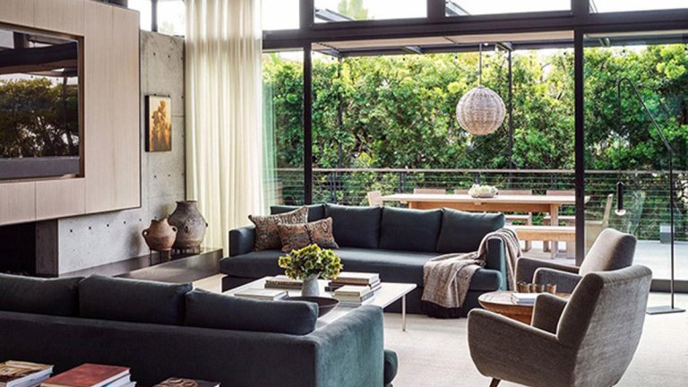 Имение в Лос Анджелис като от приказка, ранчо за 8,6 млн. долара и гадже-богаташ: Чудният живот на Маша