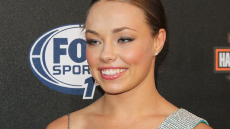 Роуз Намаюнас преди да подстриже косаата си