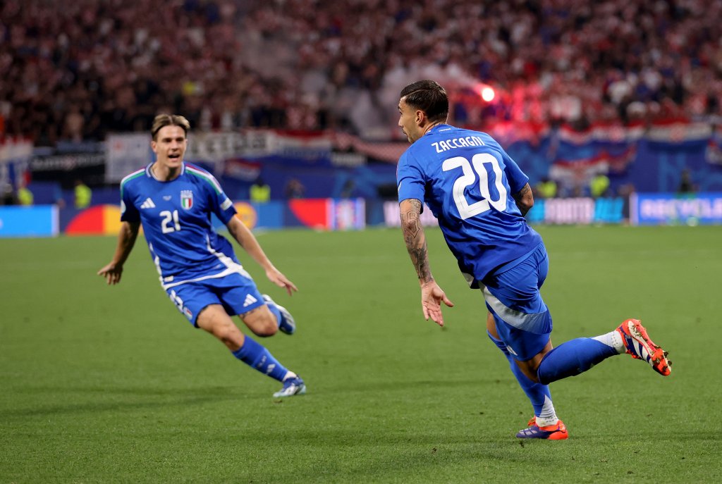 Италия възкръсна секунди преди края, сълзи за Модрич и Хърватия