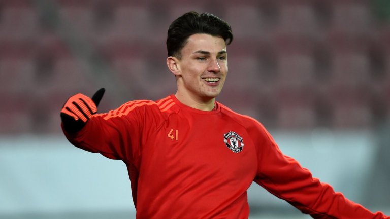 "Дебютирах за Юнайтед заедно с Рашфорд, но никога повече не ме пуснаха в игра"