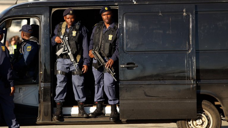 ЮАР ще осигури сигурността на световното първенство с помощта на над 41 000 полицаи и военни