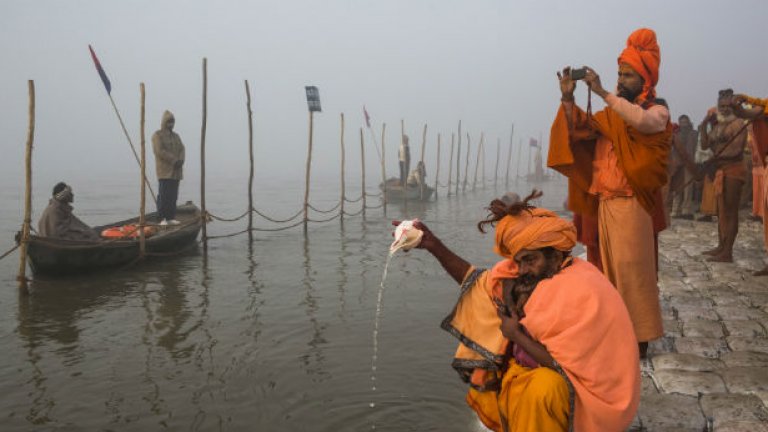 Започна най-голямото сборище в света