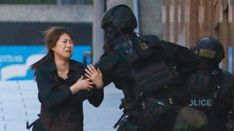 Терорист взе заложници в Сидни (на живо)