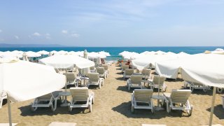 Когато в туристическия бранш някои просто не предоставят добра услуга, заслужава ли си тези конкретни бизнеси да бъдат спасявани