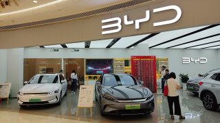 SZ_深圳_Shenzhen_寶安_BaoAn_龍華大道_Longhua_Blvd_購物城_CoCo_City_Shopping_Mall_car_show_May_2023_Px3_02_BYD