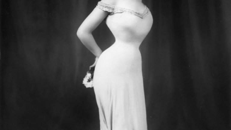 Момичето на Гибсън (1900-1910) 

 Идеалът за "Момичето на Гибсън“ с пухкави размери, но тънка талия, доминира миналия век и е създаден от художника Чарлз Дана Гибсън.