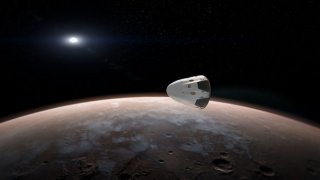 Целта на мисията на SpaceX е да се тества технология за пренос на тежки товари до Марс - ключова стъпка в посока на колонизирането на планетата, което някой ден може да позволи дългосрочното й заселване с хора