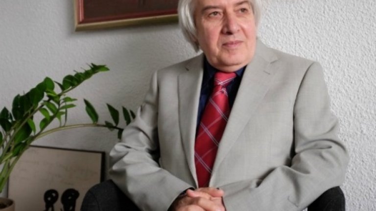 "Златният физик" на България Теодосий Теодосиев получи титлата "Мъж на годината" на Дарик за 2014-та