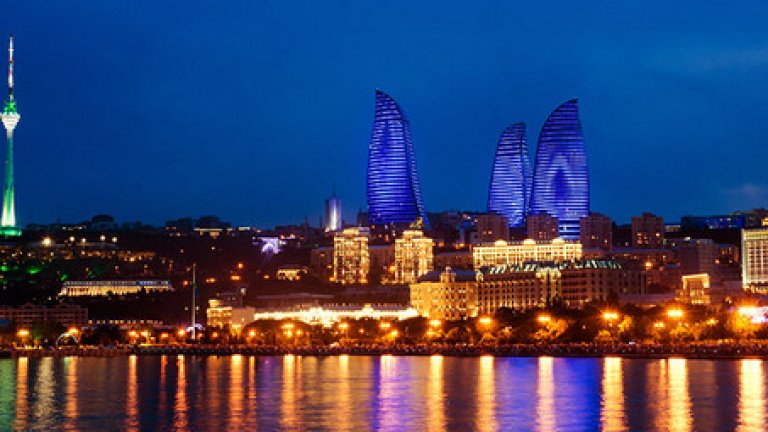 Вечерна гледка от Баку.