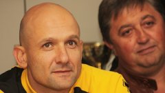Милен Радуканов иска да върне славата на Ботев (Пд)