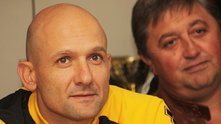 Ботев на Милен Радуканов ще има нов тежък съперник, след като вчера се справи с Черноморец