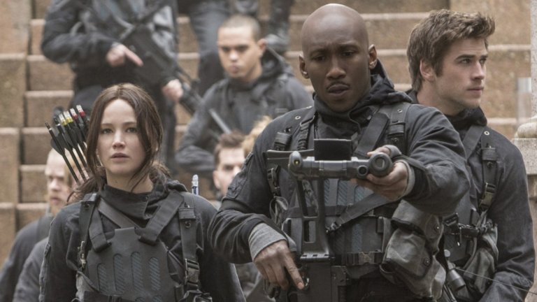 The Hunger Games: Моckingjay / Игрите на глада: Сойка присмехулка - Част 1 и 2 (2014-2015)
В дистопичната поредица, базирана на хитови книги, Али влиза в ролята на Богс - член на екип специални части.