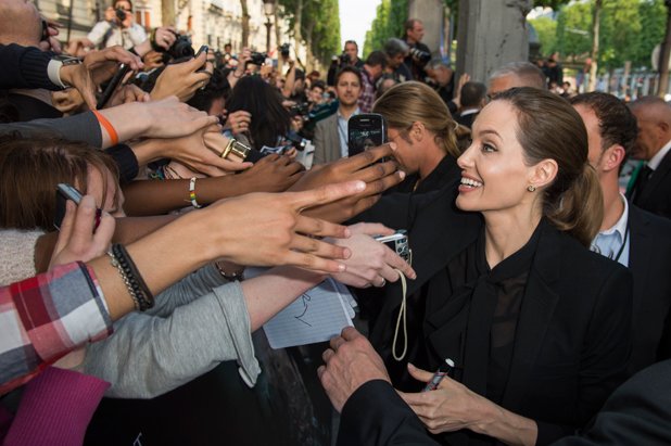 Анджелина Джоли приключва с ролите