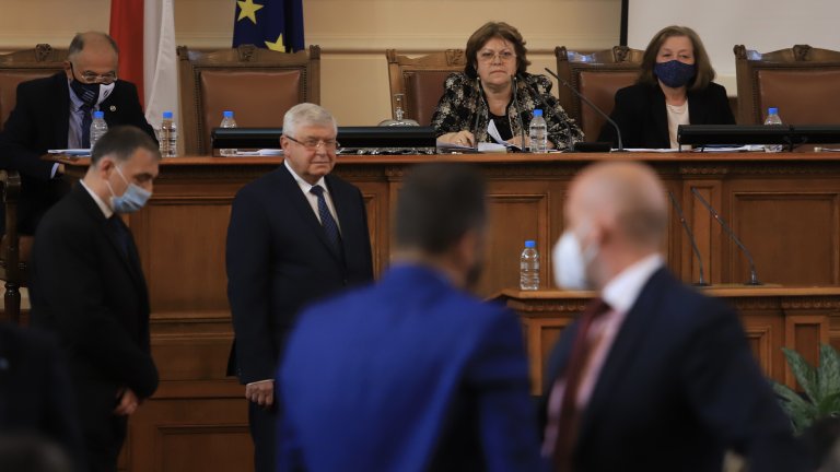 Премиерът в оставка ще отговаря на въпроси за националния план за възстановяване и устойчивост