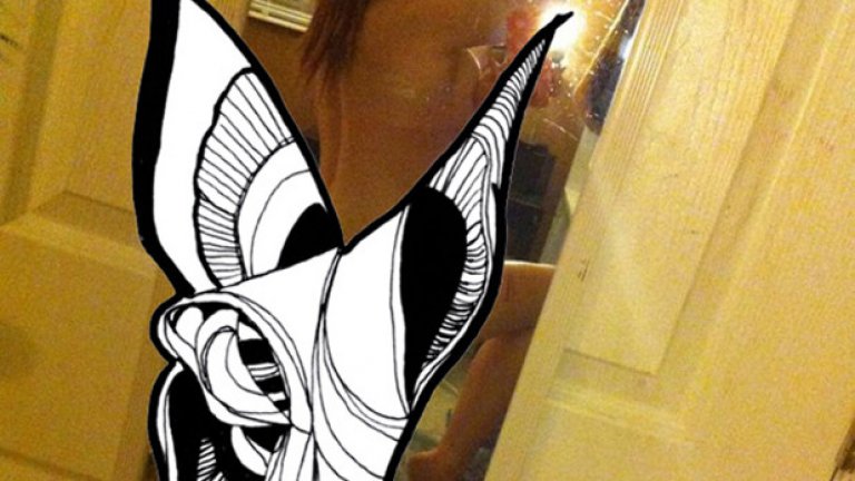 Актрисата Ариана Гранде също разполага с голи селфита, които вече мнозина видяха заради изтичането им в интернет