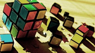 broken_toy_by_tejkou-d4bzti2