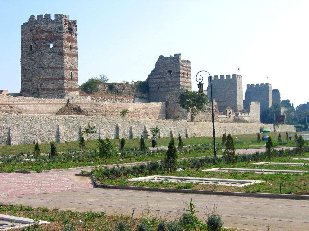Theodosianische_Landmauer_in_Istanbul