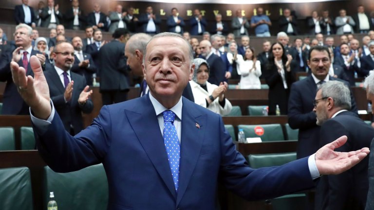 Турският президент опитва да извлече максимално много дивиденти на фона на сложна международна ситуация и вътрешна криза
