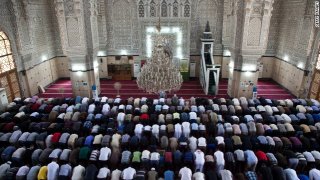 130430142811-cnn-belief-blog-islam-prayer-story-top