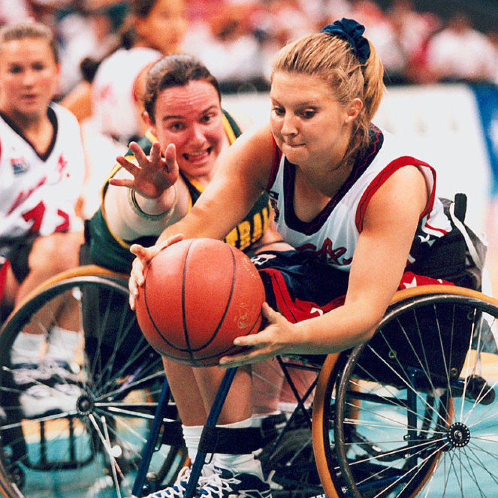 663px-27_ACPS_Atlanta_1996_Basketball_Amanda_Carter