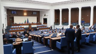 Парламентът прие споразумението между правителството и енергетиците