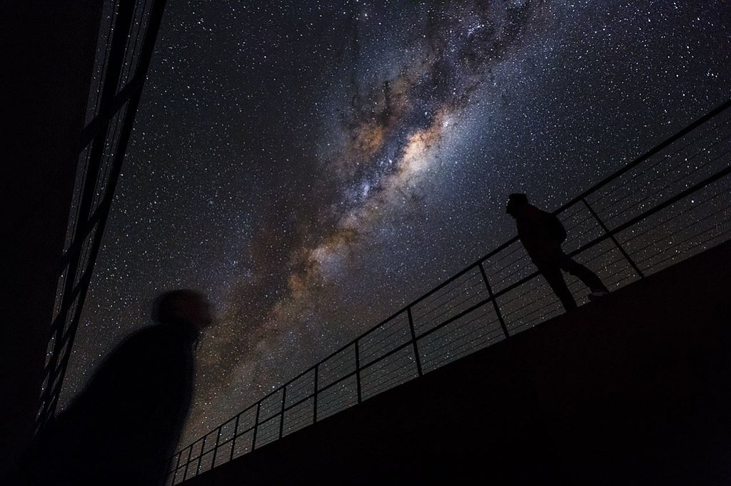 1024px-Beneath_the_Milky_Way
