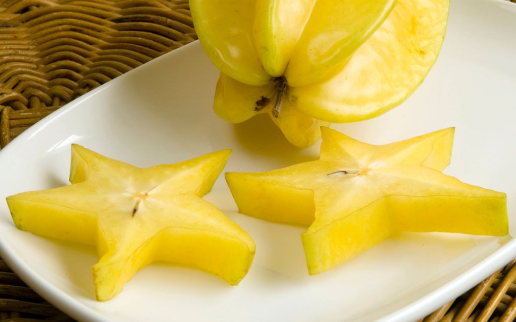 Звезден плод (карамбола) /  Starfruit (carambola)