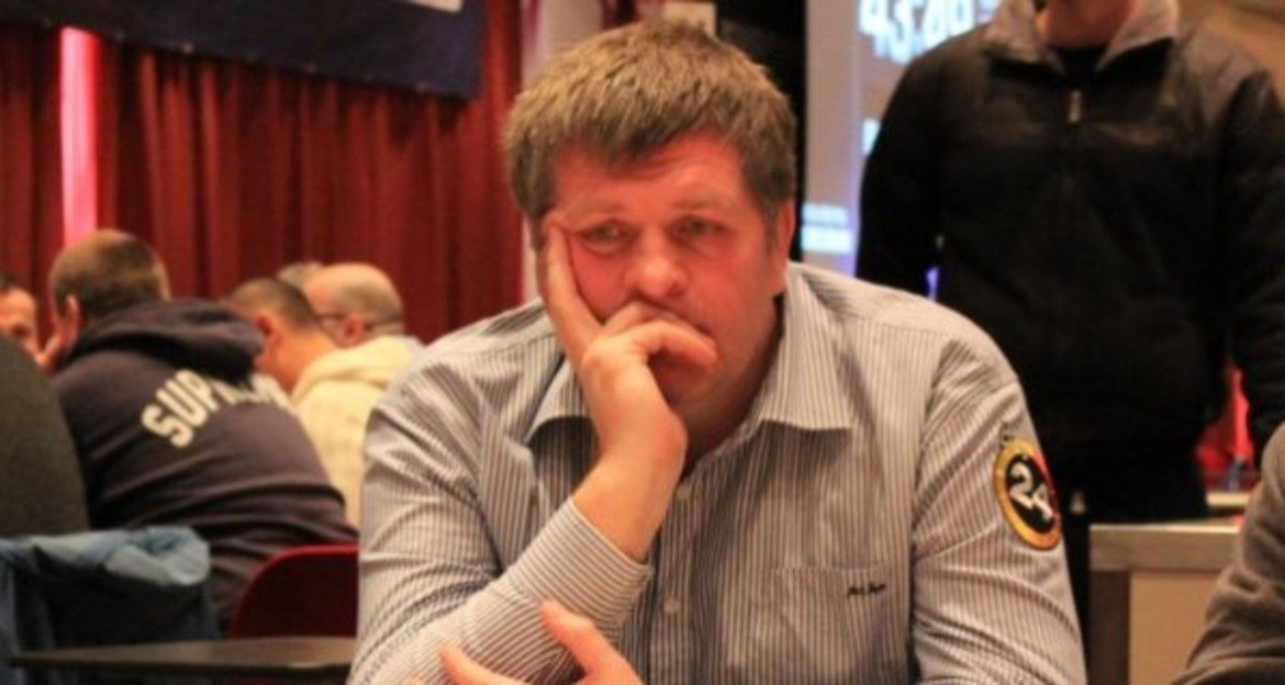 Ян Мьолби
Бившият играч на Ливърпул играе покер и води заседнал начин на живот. Не му се отразява добре.