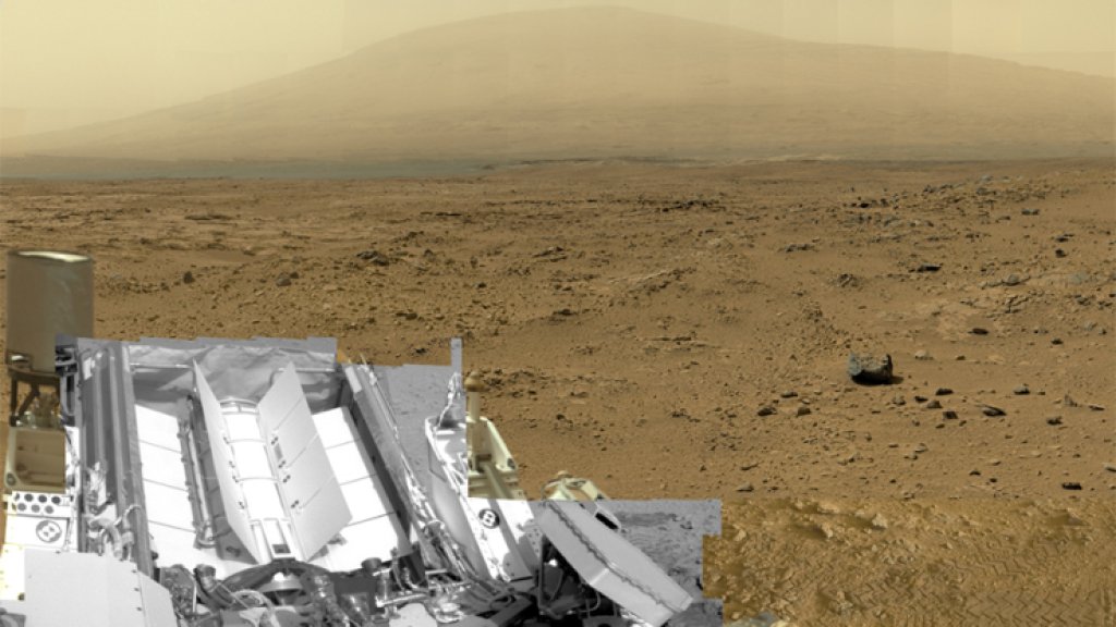 Curiosity-made image combined of 900 images