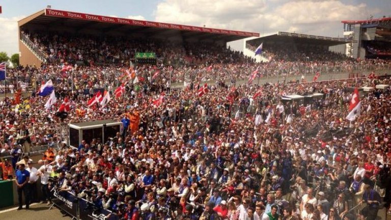 Над 260 000 зрители се събраха на пистата "Сарт"