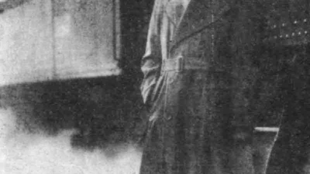 WWITrenchcoat
