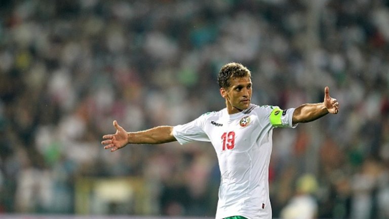 Нещастното изпълнение на Стилиян Петров
България – Белгия 2:2, 7 юни 2003 г., стадион „Васил Левски“, София
Капитанът на България Стилиян Петров си вкарва автогол в най-неподходящия момент. Националите се нуждаят най-малко от равенство, за да се класират на Евро 2004. Но в 31 минута халфът на Селтик при опит да избие топката уцелва вратата на Здравко Здравков. Въпреки малшанса Петров се показва като истински мъжага и повежда България към заветното равенство. Димитър Бербатов изравнява след фавмозен гол с глава. Макар и белгийците да излизат напред в резултата след точен изстрел на Филип Клеман, Светлослав Тодоров подпечатва класирането на България след хладнокръвно изпълнена дузпа.