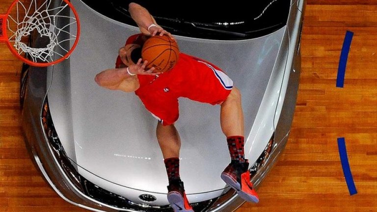 Блейк Грифин от ЛА Клипърс на NBA Slam Dunk през 2011 г.