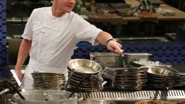 Масовата популярност на кулинарията увеличи страниците с рецепти в списанията и роди тв-предавания, дори цели кабелни канали. В този кулинарен бум обаче бе загубено усещането на реалните усилия и време, нужни за приготвянето на истинска вечеря.